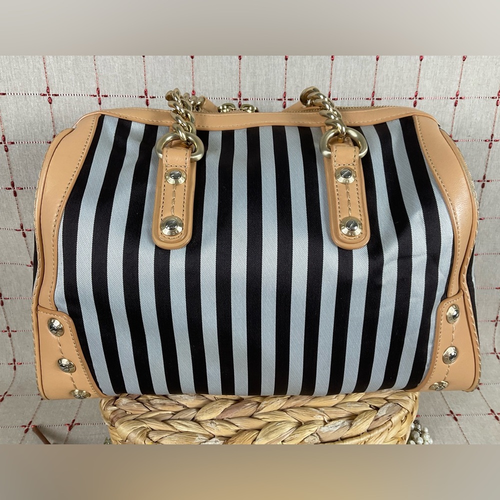 Henri Bendel Signature Stripe Barrel Bag Rare Chain Strap Handles Handbag Beauty - Picture 3 of 16